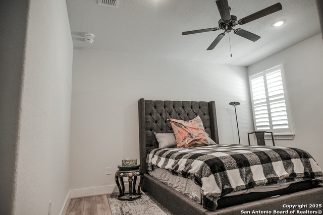 Listing photo id 11 for 8519 Nichols Tree