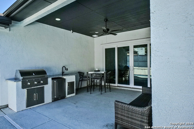 Listing photo id 15 for 8519 Nichols Tree