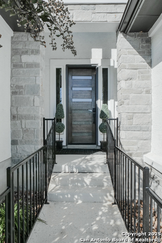 Listing photo id 0 for 8519 Nichols Tree