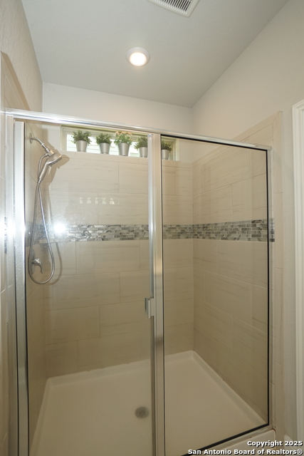 Image 15 of 38 For 2346 Greystone