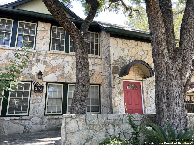 Image 2 of 16 For 308 Rosewood Ave E 1