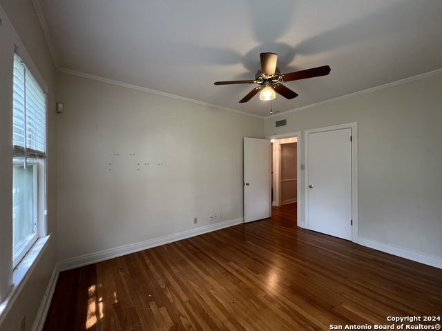 Image 7 of 16 For 308 Rosewood Ave E 1