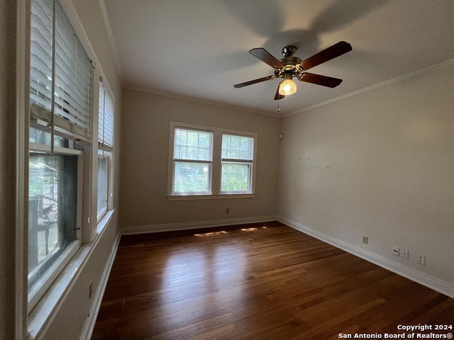 Image 8 of 16 For 308 Rosewood Ave E 1