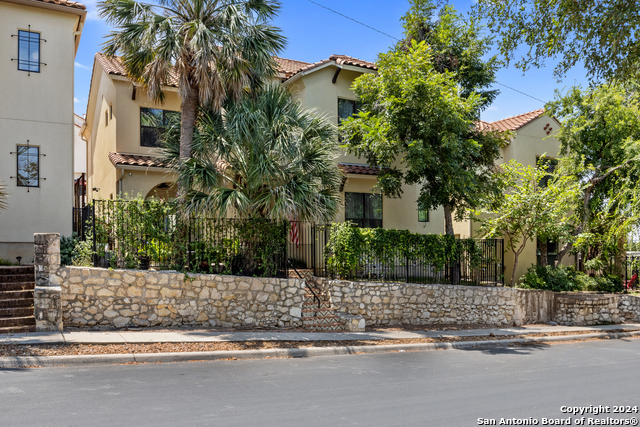 Image 4 of 42 For 246 Brahan Blvd