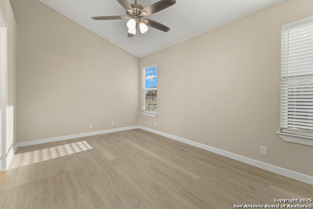 Image 18 of 36 For 7880 Micron  103