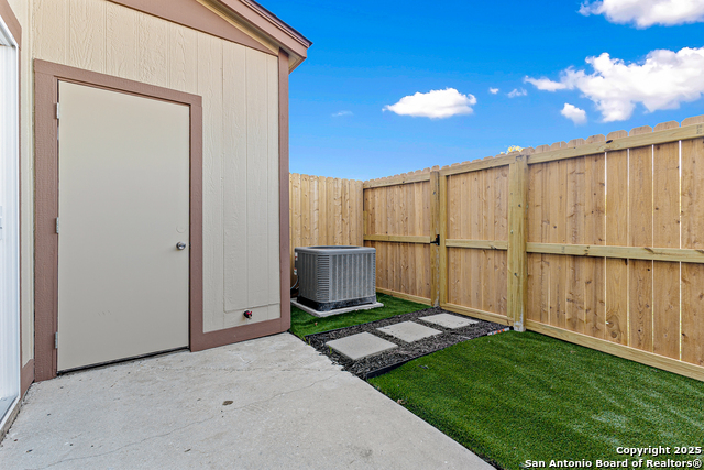 Image 30 of 36 For 7880 Micron  103