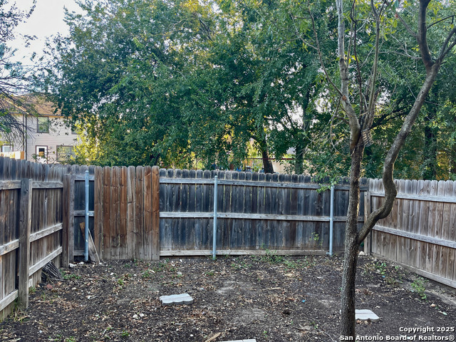 Image 15 of 16 For 8603 Kingsbury View 2