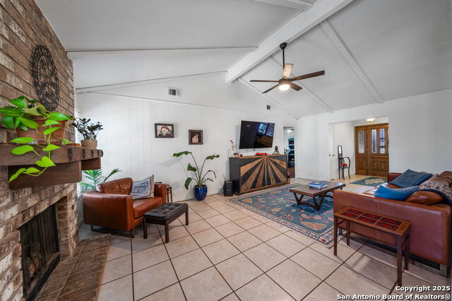 Listing photo id 10 for 8710 Jack Bean