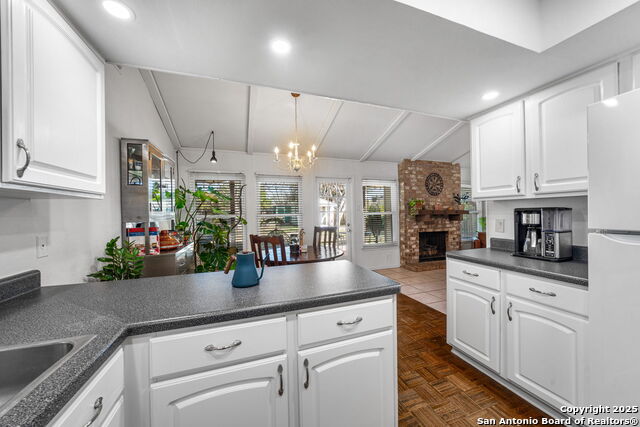 Listing photo id 13 for 8710 Jack Bean