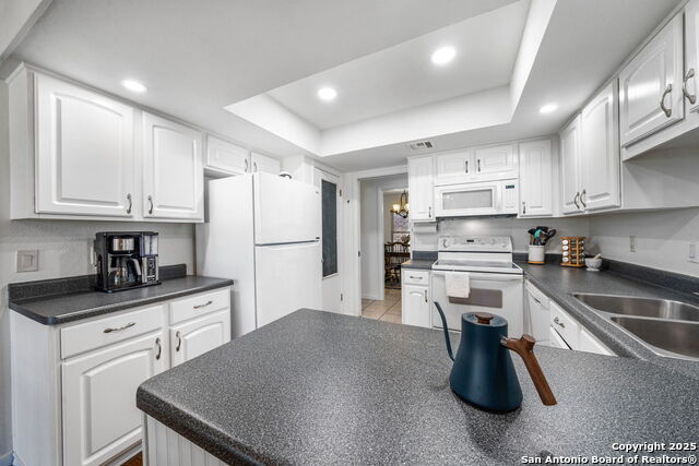 Listing photo id 15 for 8710 Jack Bean