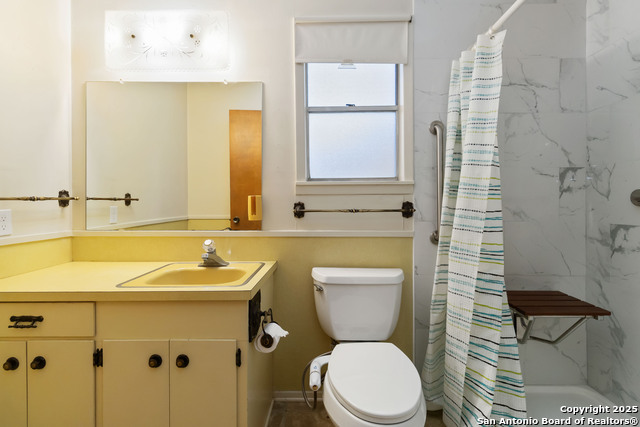 Image 21 of 25 For 616 Ridgecrest