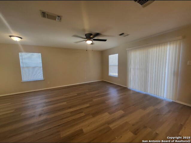 Image 5 of 21 For 754 Pinafore St