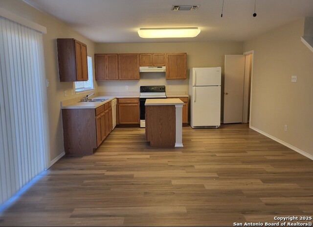 Image 7 of 21 For 754 Pinafore St