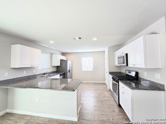 Image 6 of 20 For 10302 Legacy Hill