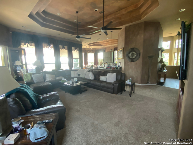 Listing photo id 8 for 31360 Wild Oak Hill