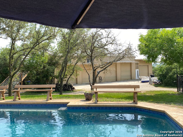 Listing photo id 1 for 31360 Wild Oak Hill