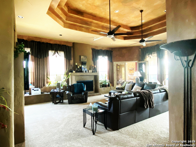 Listing photo id 7 for 31360 Wild Oak Hill