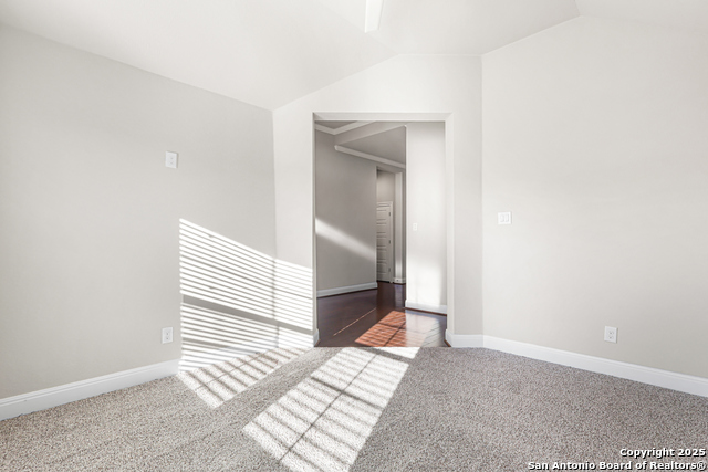 Image 13 of 44 For 726 San Anza