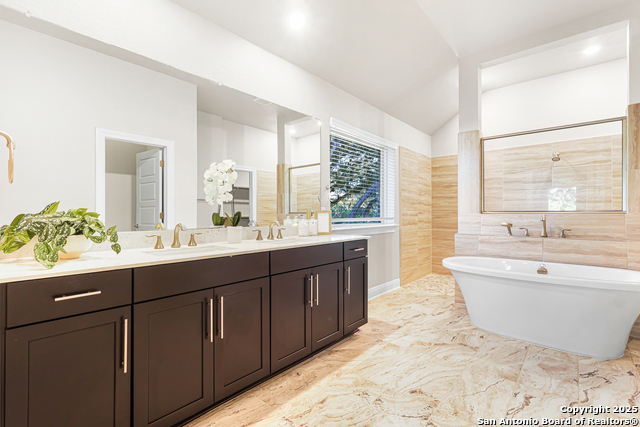 Image 36 of 44 For 726 San Anza