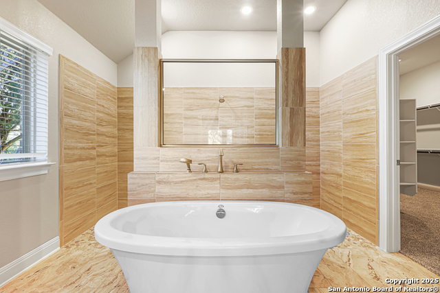 Image 37 of 44 For 726 San Anza