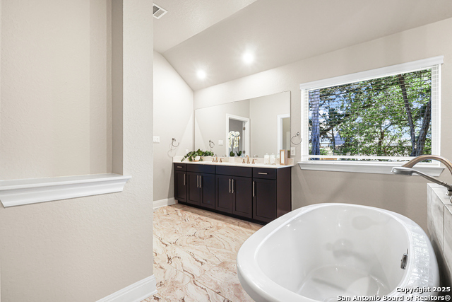 Image 38 of 44 For 726 San Anza