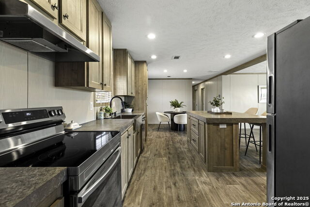 Image 12 of 24 For 2602 Good Luck