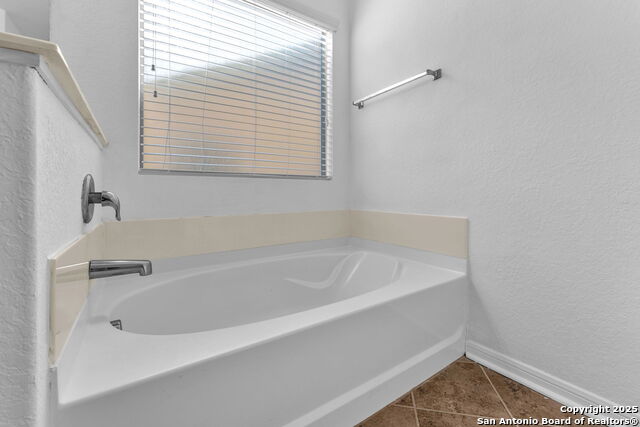 Image 21 of 28 For 4502 Gambels Quail