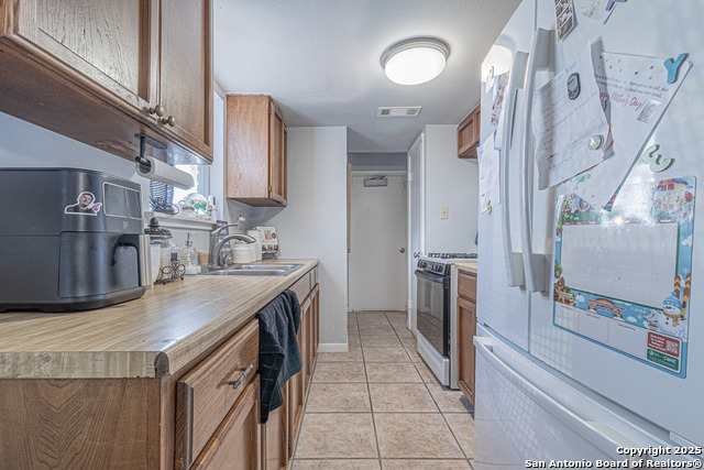 Image 14 of 27 For 3002 Aragon