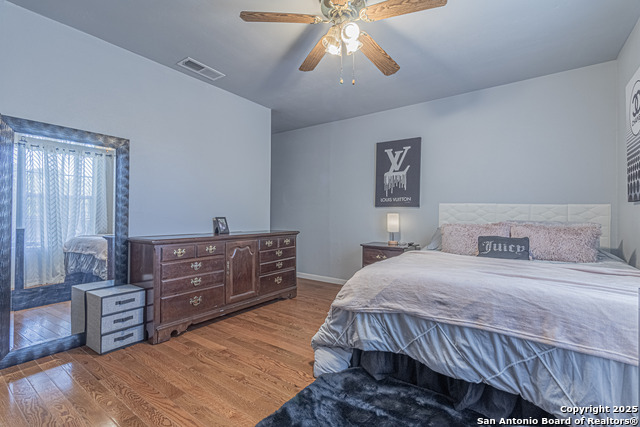 Image 22 of 27 For 3002 Aragon