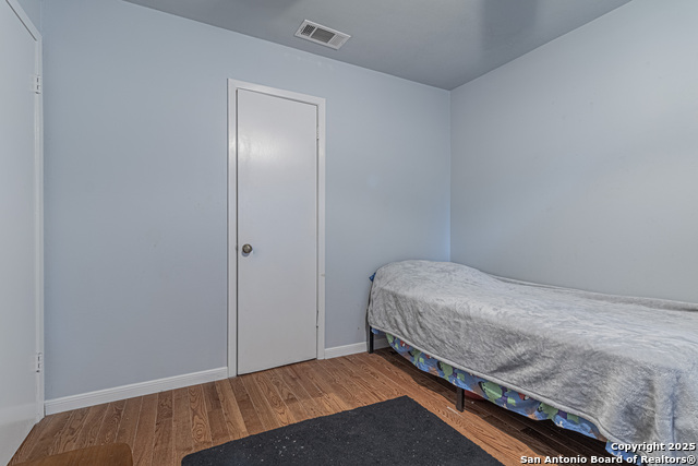 Image 25 of 27 For 3002 Aragon