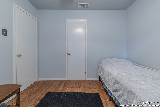 Image 26 of 27 For 3002 Aragon