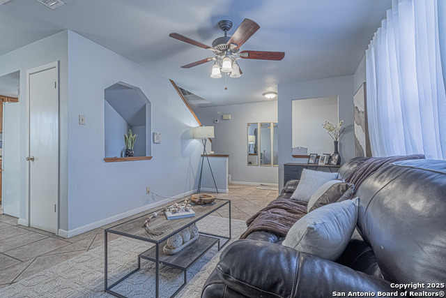 Image 7 of 27 For 3002 Aragon