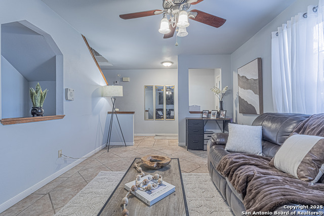 Image 8 of 27 For 3002 Aragon