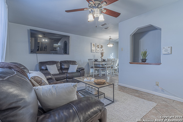 Image 9 of 27 For 3002 Aragon