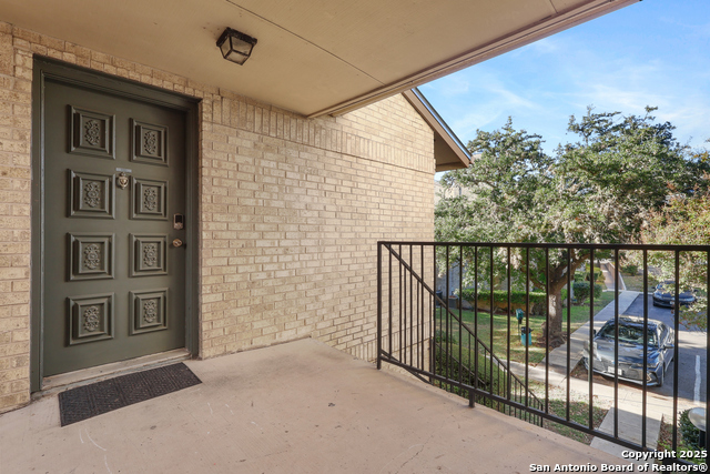 Image 19 of 26 For 11843 Braesview  1110