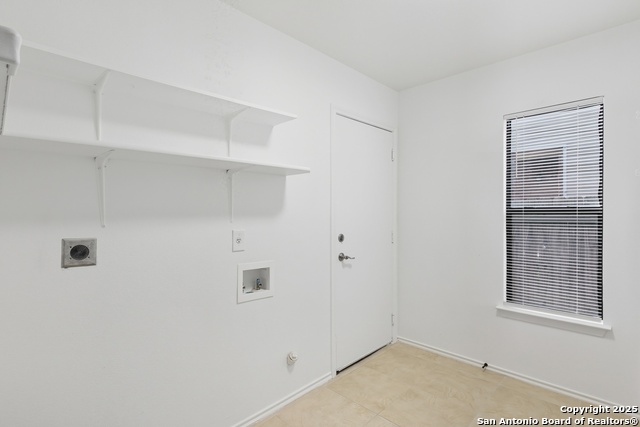 Image 11 of 18 For 10127 Silver Park