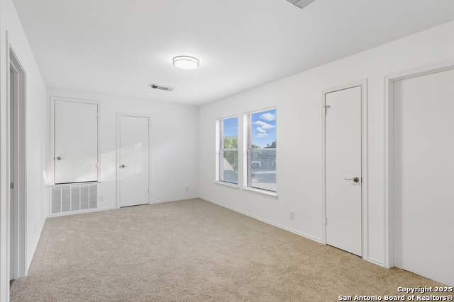 Image 12 of 18 For 10127 Silver Park