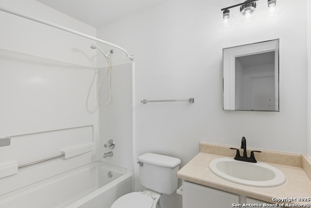 Image 14 of 18 For 10127 Silver Park