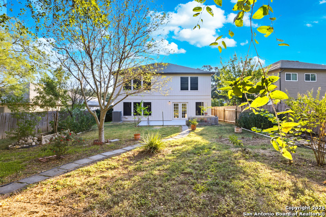 Image 4 of 18 For 10127 Silver Park