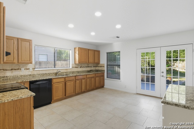 Image 5 of 18 For 10127 Silver Park