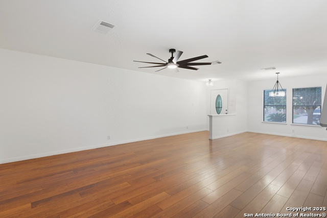 Image 7 of 18 For 10127 Silver Park