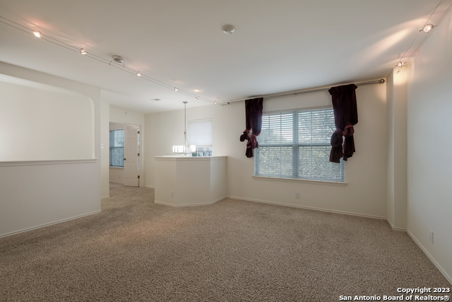 Image 17 of 23 For 13526 Riverbank