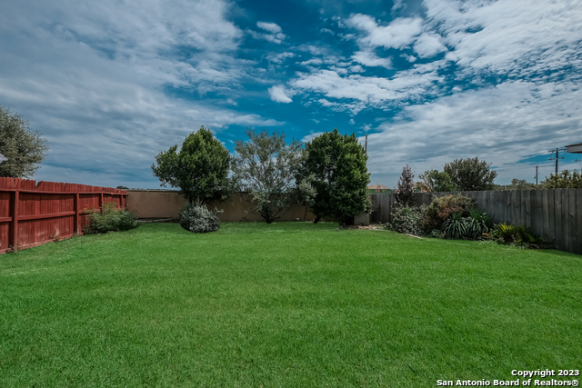 Image 21 of 23 For 13526 Riverbank