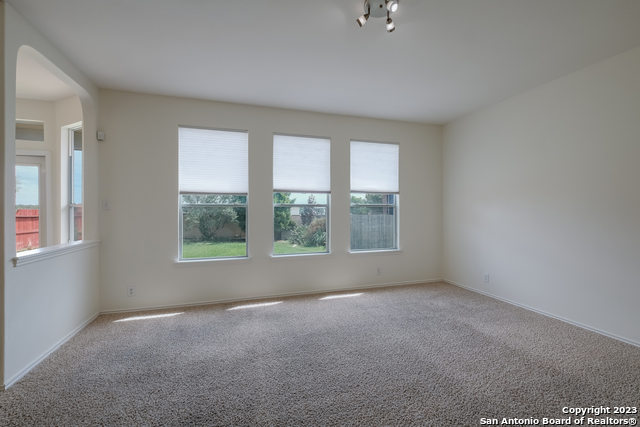 Image 8 of 23 For 13526 Riverbank