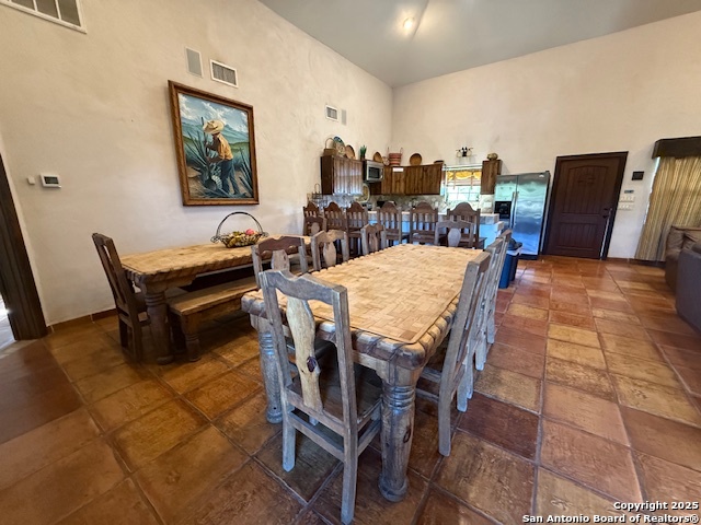 Listing photo id 9 for 584 Tierra Linda