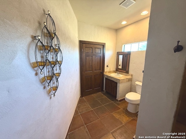 Listing photo id 12 for 584 Tierra Linda