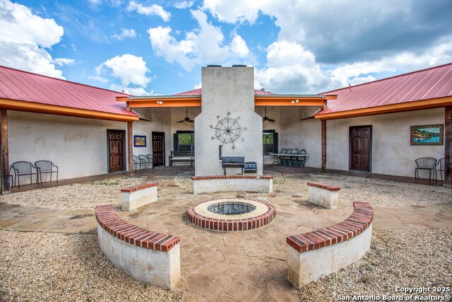 Listing photo id 2 for 584 Tierra Linda