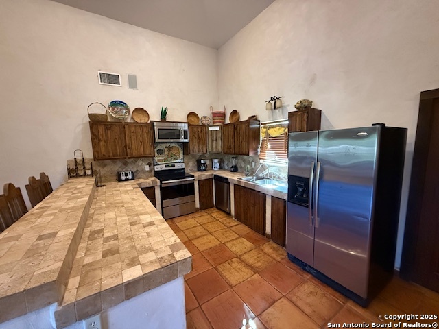 Listing photo id 6 for 584 Tierra Linda