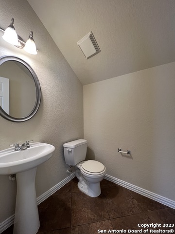 Image 18 of 47 For 25042 Mc Bride Dr