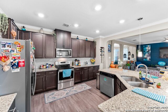 Image 14 of 48 For 5115 Escudero